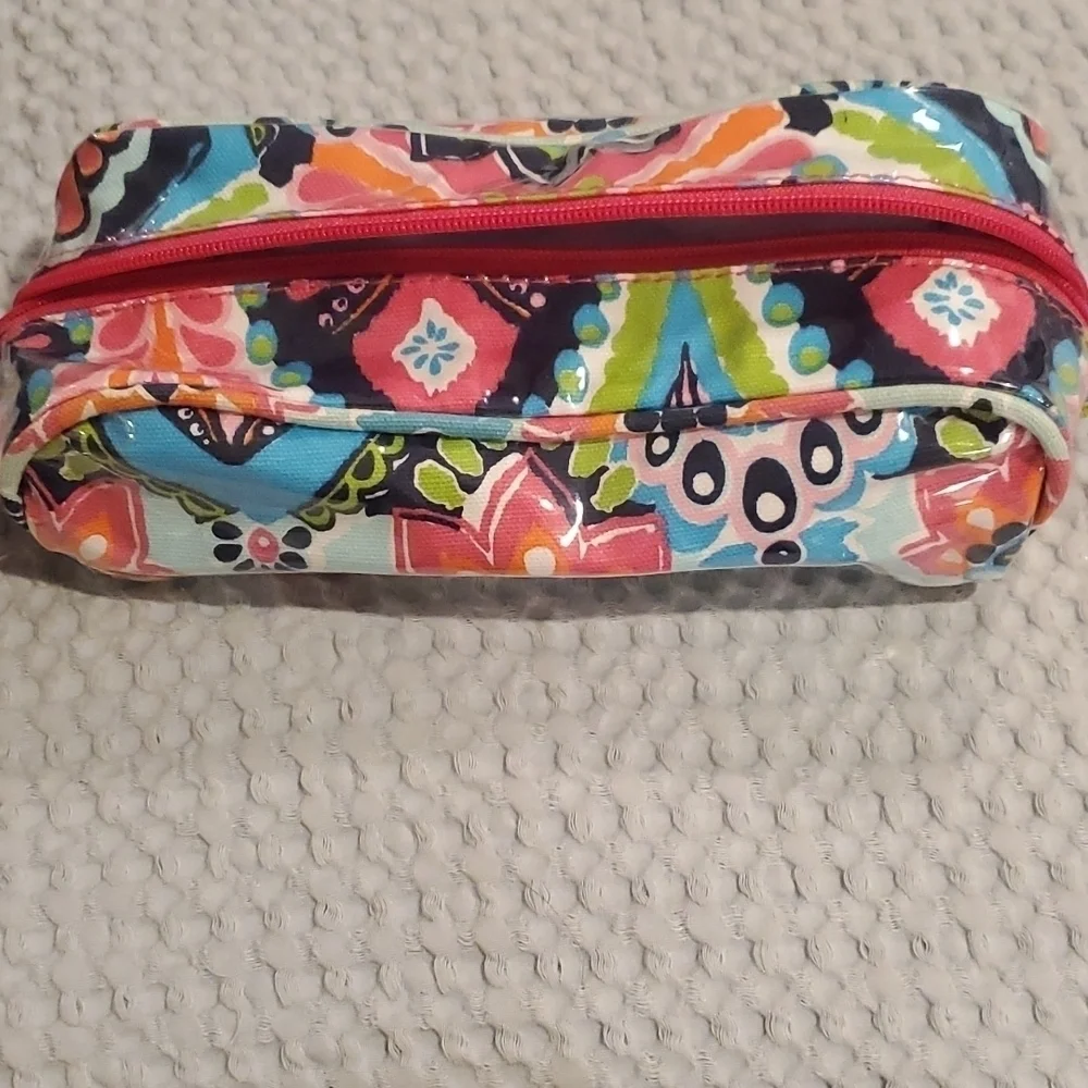 𝅺BUCKHEAD Betties NWT Bag